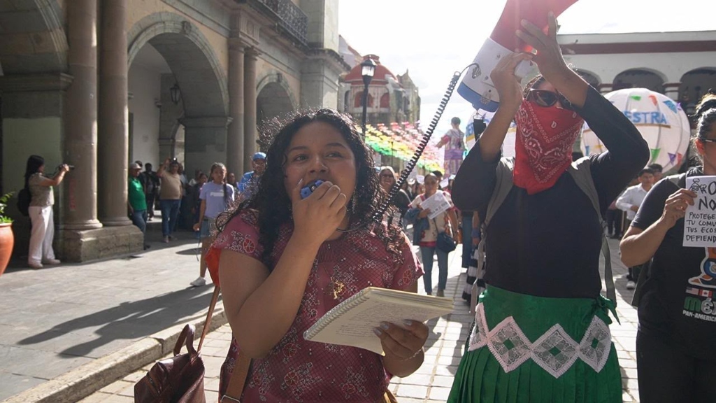 Vocera del colectivo Miscelánea Oaxaca dando cifras