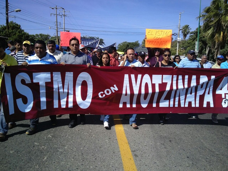 Marchan organizaciones civiles  en el Istmo, por caso Ayotzinapa
