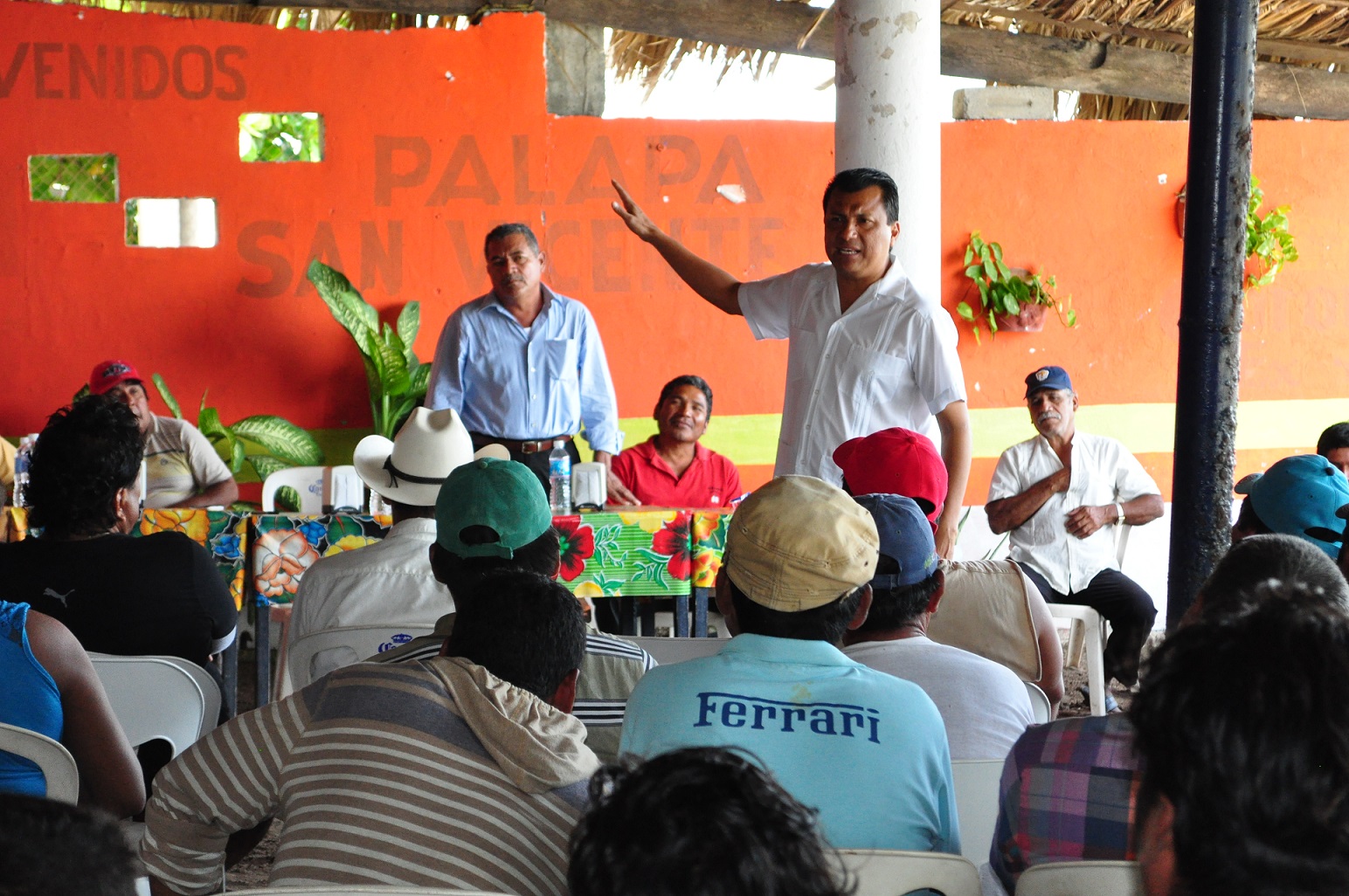 Pescadores de Playa Vicente demandan apoyos al sector