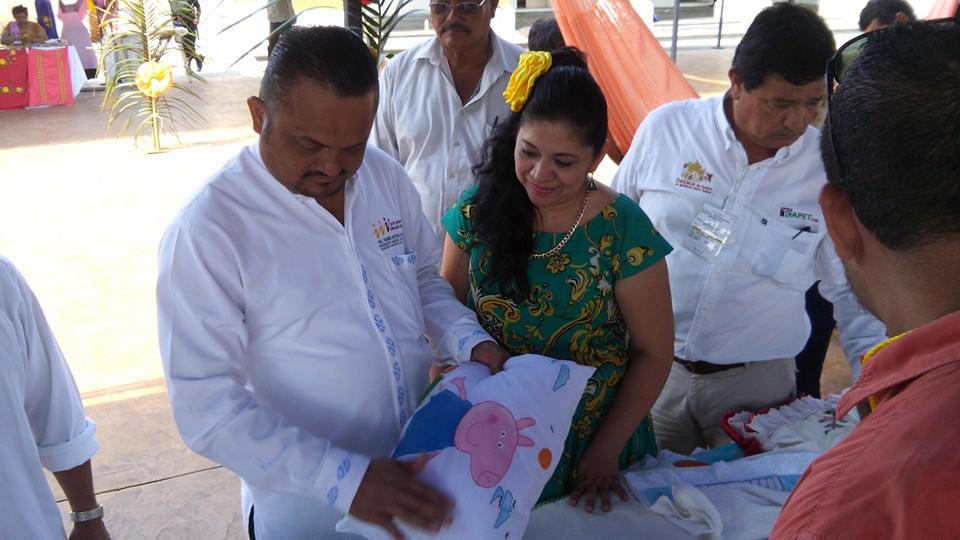 Primera Feria Comercial 2014 en Ixtaltepec