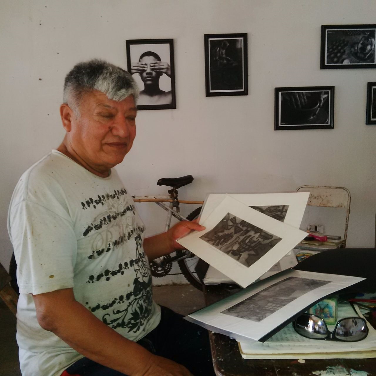 Letras convertidas en imágenes, obra de Delfino Marcial a 30 años de trayectoria artística