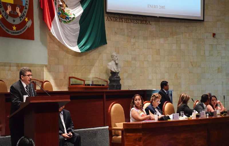 “Por ahí anda un tonto loco buscando fuero”: Ricárdez Vela a Netzahualcóyotl Salvatierra