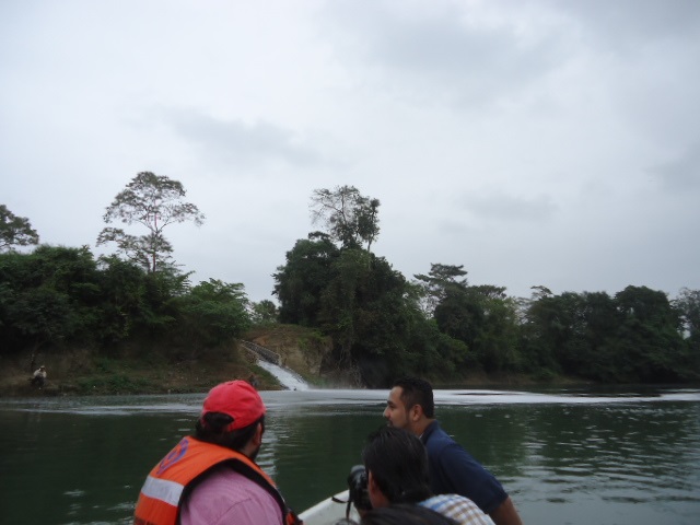 Supervisa Gobierno de Oaxaca situación ambiental del río “Tonto”, en Tuxtepec
