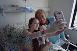 La presidenta Bachelet visitó a la joven enferma que pide morir