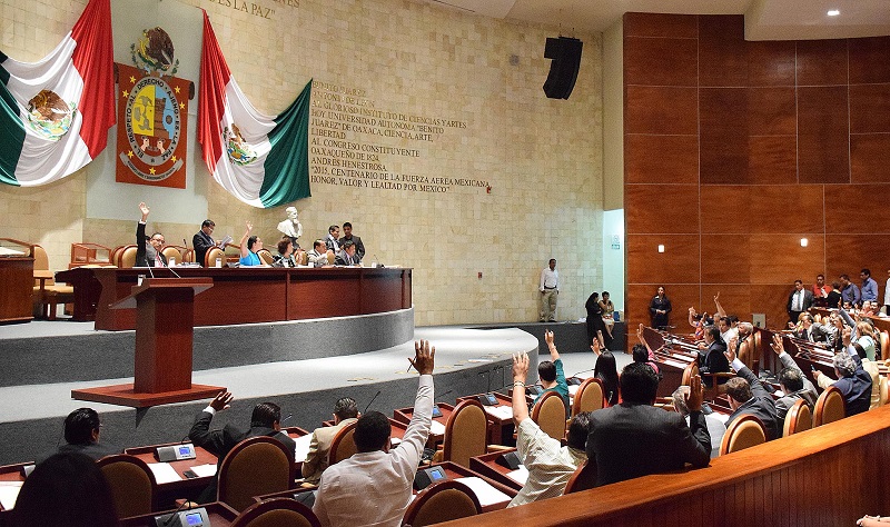 Congreso de Oaxaca pide a PGR y STyPS investigar y sancionar explotación laboral en campos de San Quintín
