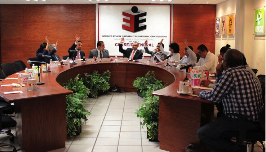 Refunfuñando, consejeros del IEEPCO cumplen mandato del Tribunal Electoral