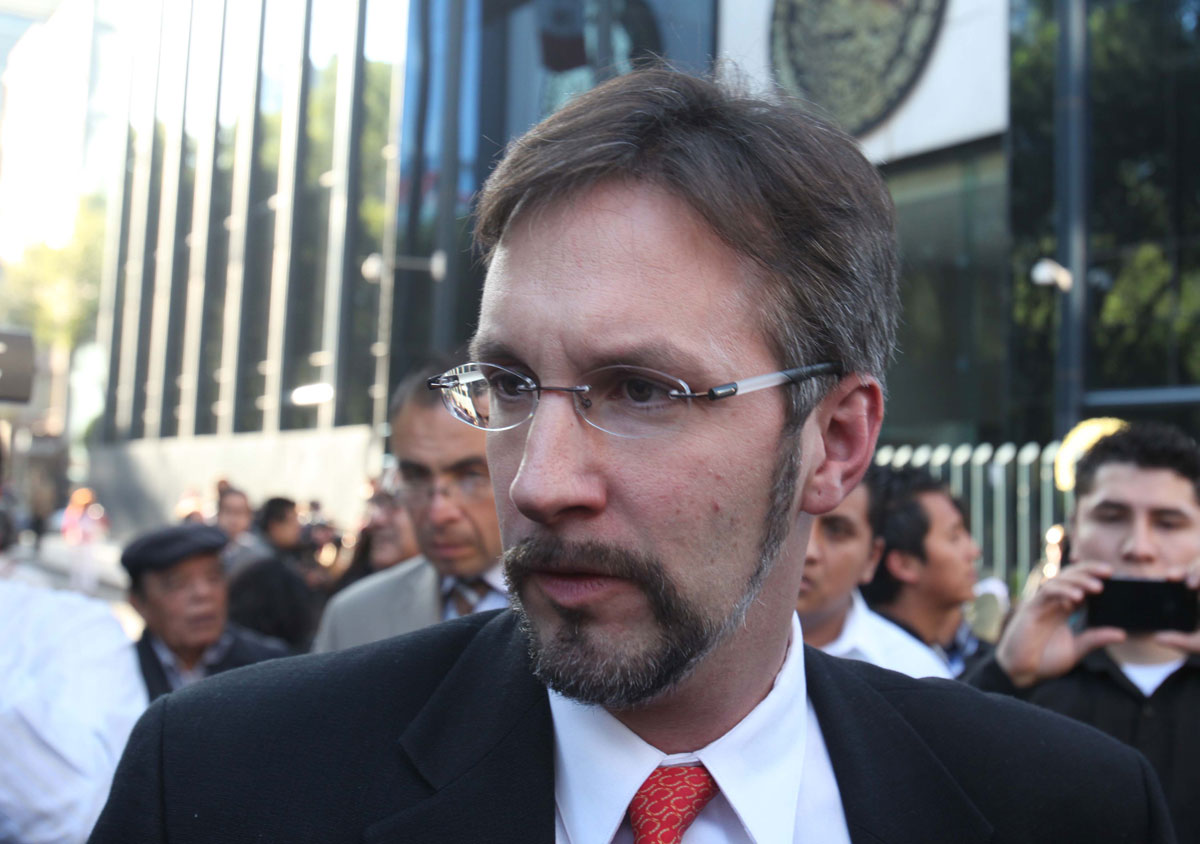 Renuncia Ackerman a MVS; denuncia censura
