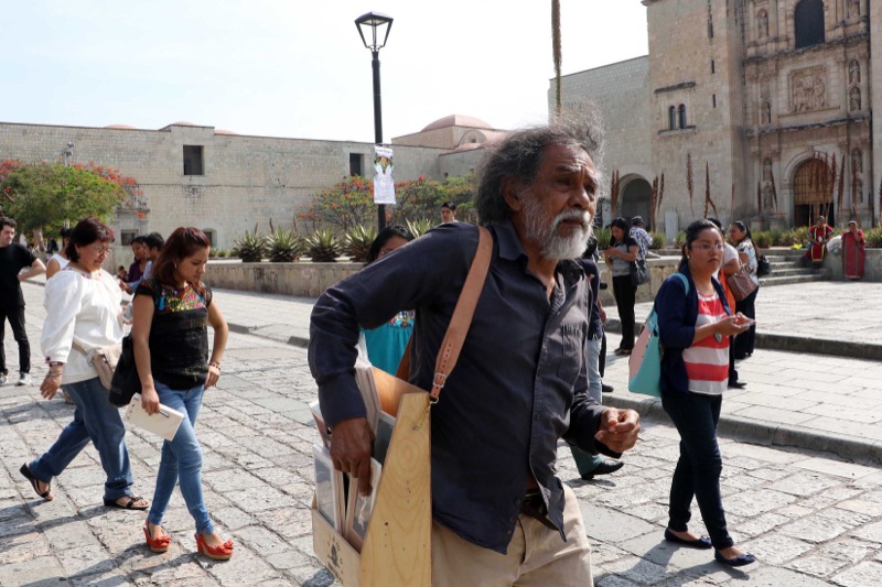 «Las elecciones no sirven para nada, es un gasto inútil»: Francisco Toledo