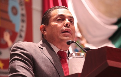 Garantizar derecho a la paternidad de los infantes, pide Carlos Ramos