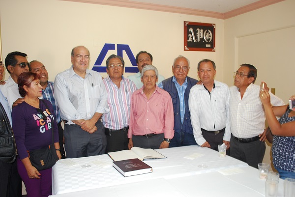 Reunión fraterna entre asociación de periodistas y el edil Villacaña Jiménez