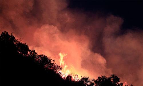 Incendio forestal se extiende por más de mil 700 hectáreas en Ciénaga de Cuba