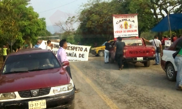 Protesta de habitantes de Jalapa de Díaz no termina; suman 5 días de bloqueo