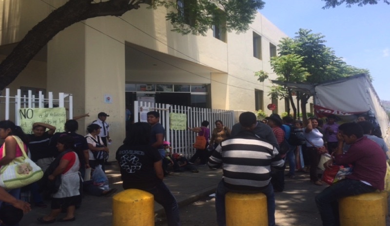 Continuará paro en Hospital Civil; sin atenderse 900 consultas externas diarias