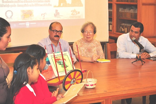 Participan escolares de Teitipac en Conversatorio Literario organizado por el IEEPO