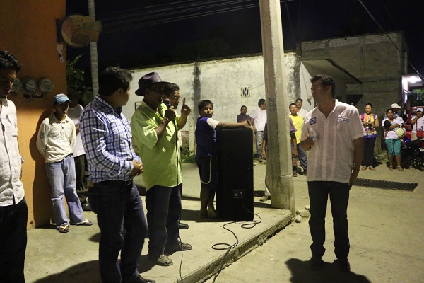 Histórica adhesión de pochutlecos a candidato del PAN