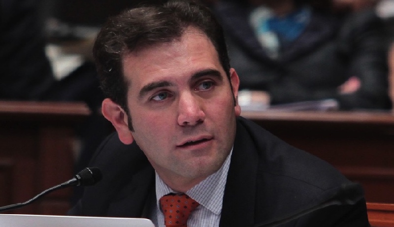 A Lorenzo Córdova se le deben iniciar procesos jurídicos por racista y discriminatorio: Adelfo Regino