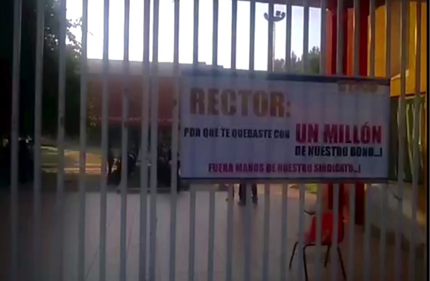 Dejan sin clases a más de 12 mil alumnos de la UABJO