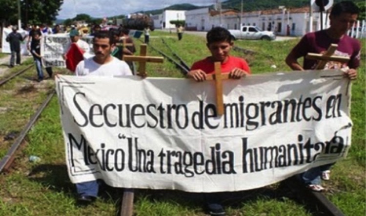 Detienen a secuestradores y liberan a dos migrantes oaxaqueños 