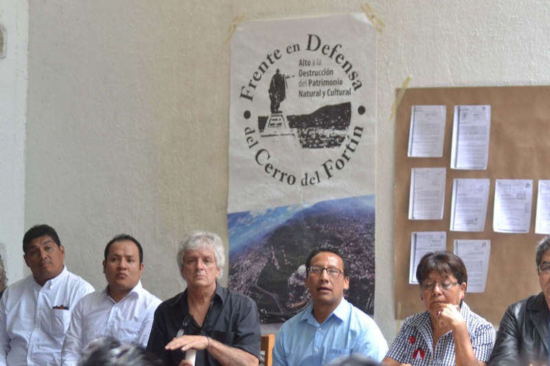 Denuncian ante PGR a Gabino Cué, José Zorrilla y Javier Villacaña por caso del Centro de Convenciones
