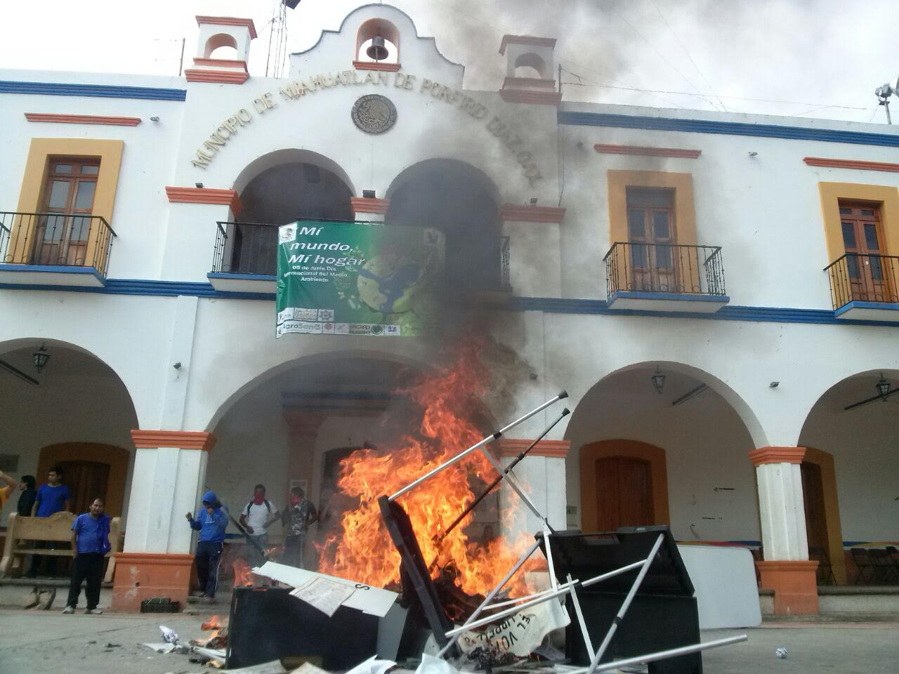 2 consejos distritales de Oaxaca sesionan en sedes alternas por falta de condiciones
