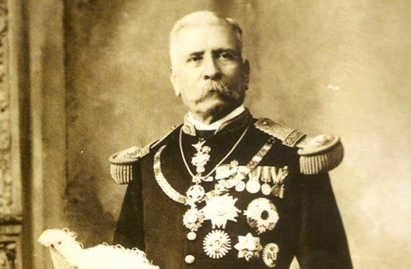 Solicitarán la repatriación del general Porfirio Díaz en el centenario de su muerte