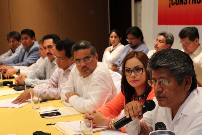 Diputados federales electos del PRD piden salida de PF y Ejército de Oaxaca
