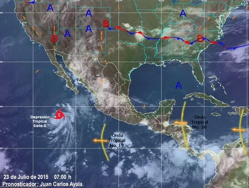 Continuarán lluvias fuertes en Oaxaca por onda tropical número 20