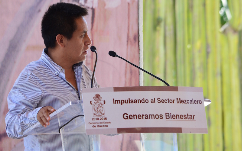 Oaxaca incorpora al mercado 2.5 millones de litros de mezcal y genera más de 8 mil empleos