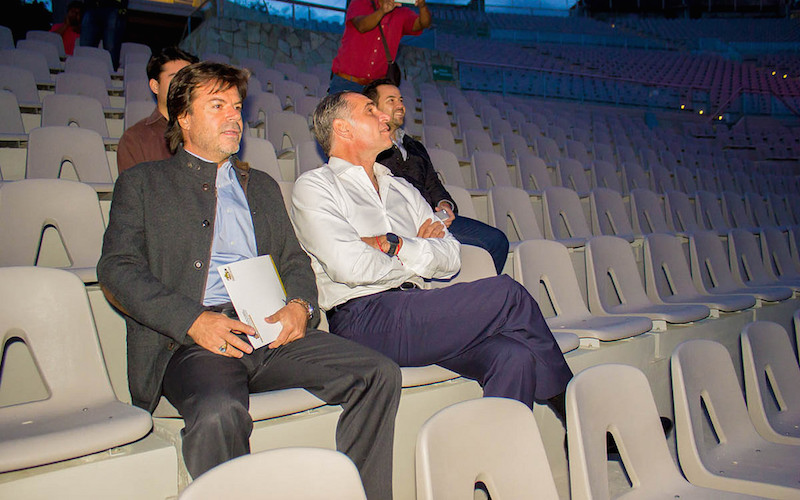 Turismo derrocha 65 mdp en auditorio para turistas y discriminan a indígenas, mujeres y migrantes