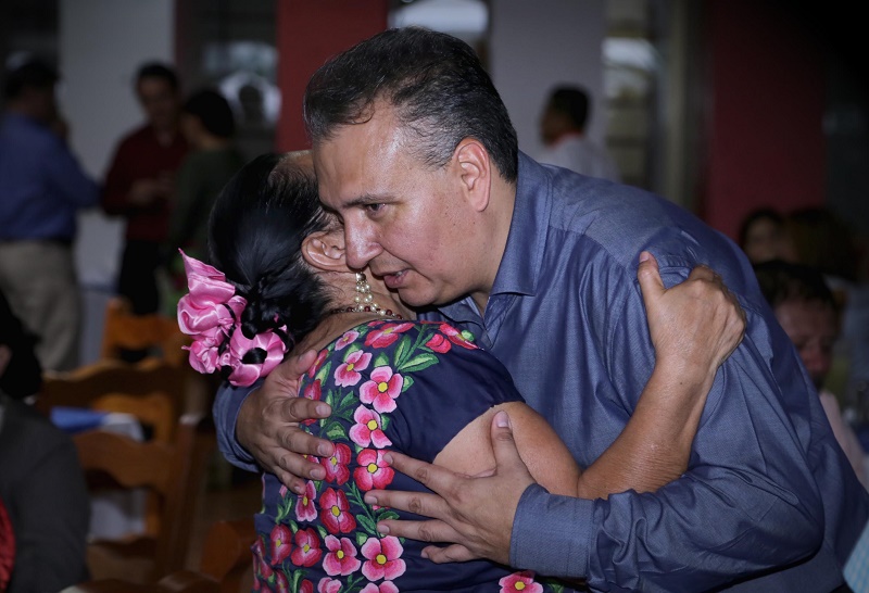 Comunidades indígenas de Oaxaca ya toman leche Liconsa