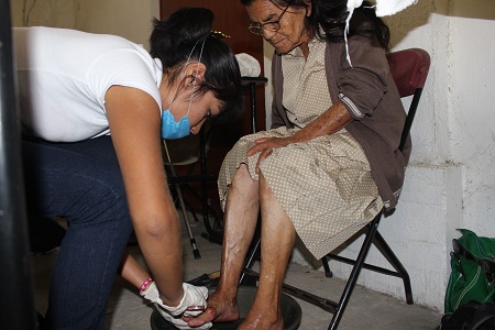 Ofrece DIF Municipal consultas médicas gratuitas, ponencias y servicios preventivos durante Semana del Adulto Mayor