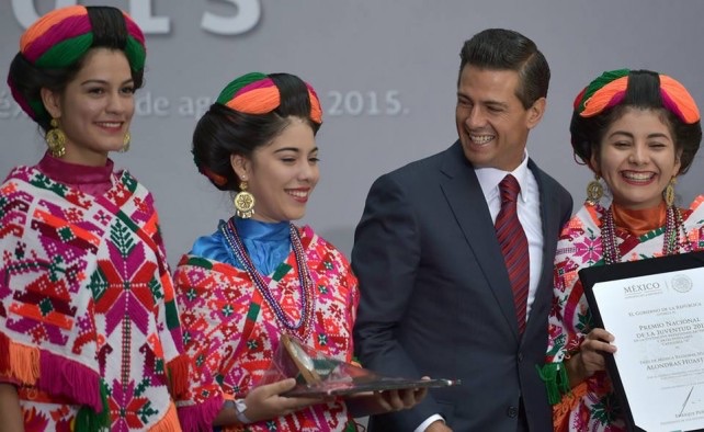 Gobierno de la República refleja ignorancia en imagen de oaxaqueño en el marco del Día Internacional de la Juventud
