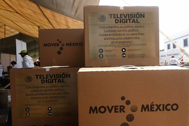 Denuncia alcalde de San Blas Atempa que Sedesol condiciona entrega de televisores