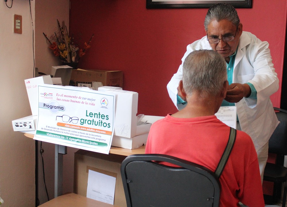 Donará Municipio de Oaxaca 5 mil lentes para personas adultas mayores