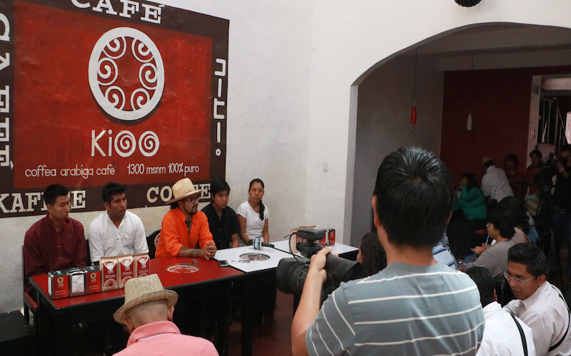Parten de San Juan del Río a Venezuela maestros de música del Instituto Intercultural Calmécac