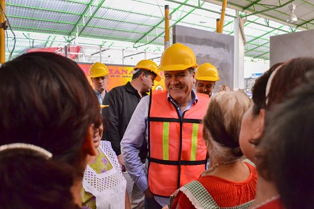 Supervisa Javier Villacaña obras de mantenimiento integral del mercado 20 de Noviembre
