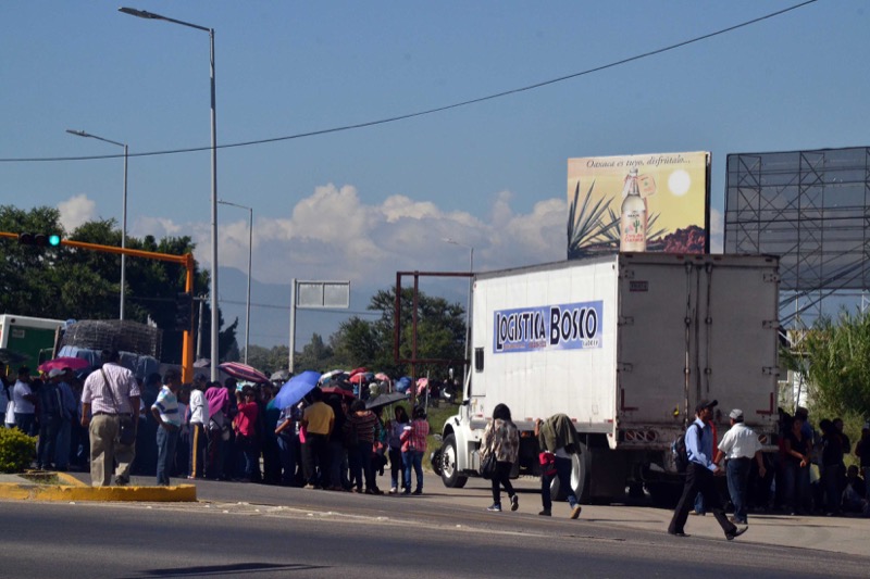 No nos atemorizan los descuentos ni las amenazas de la SEP ni de Cué:  S-22