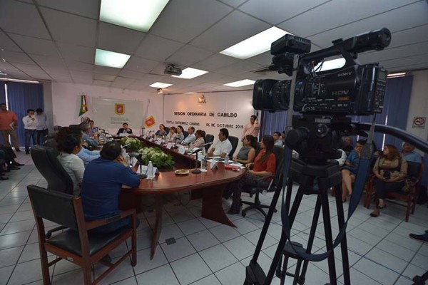 Saquearon el erario de Tuxtla: Encuentran deuda de más de 290 MDP y 600 aviadores