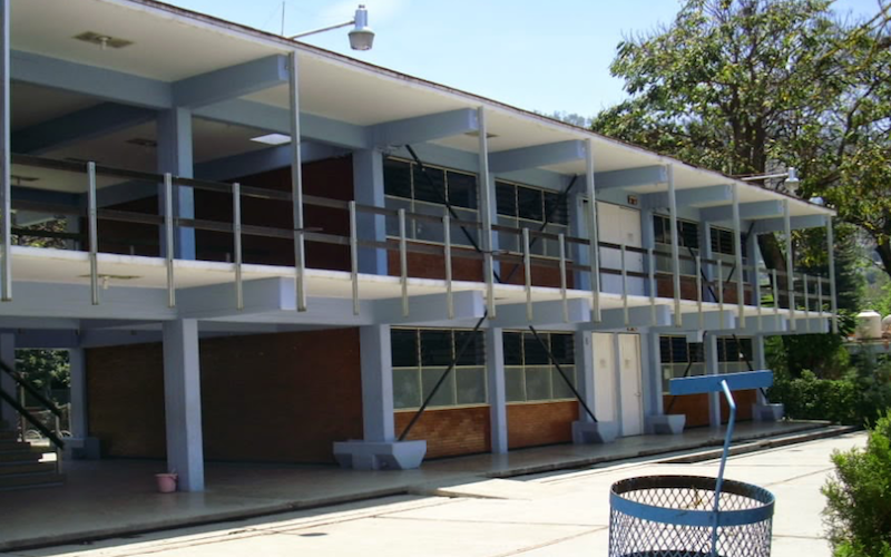 Se rebelan padres de familia de Escuela Secundaria Técnica 64