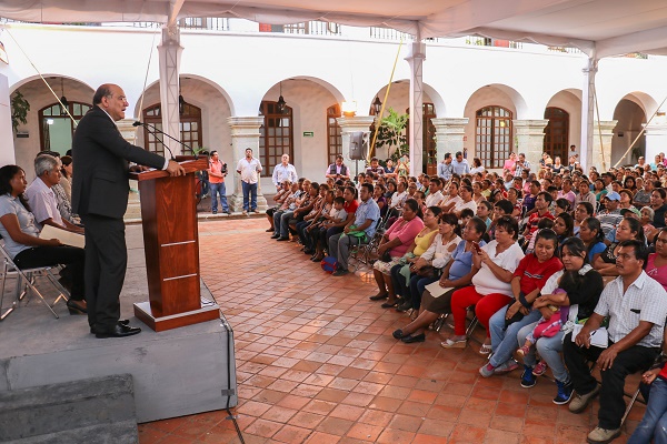 Anuncian SEDESOL y municipio capitalino acciones del programa “Techo Firme”