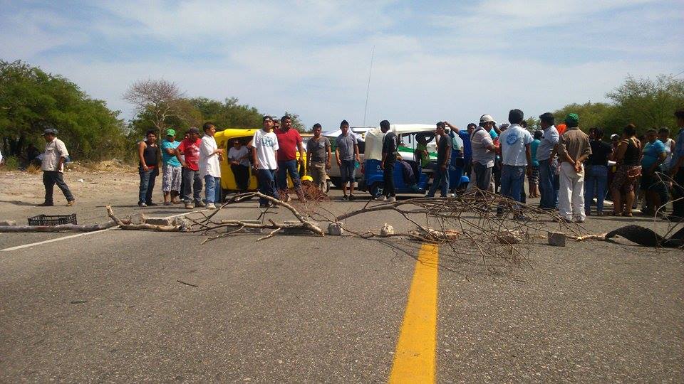Bloqueos en el Istmo impiden acceso a Huatulco y capital oaxaqueña