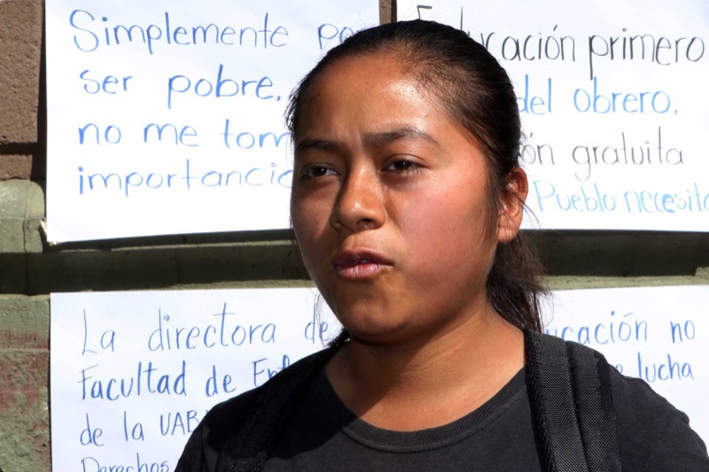 Indígena oaxaqueña busca hacer efectivo su derecho a educación en la UABJO