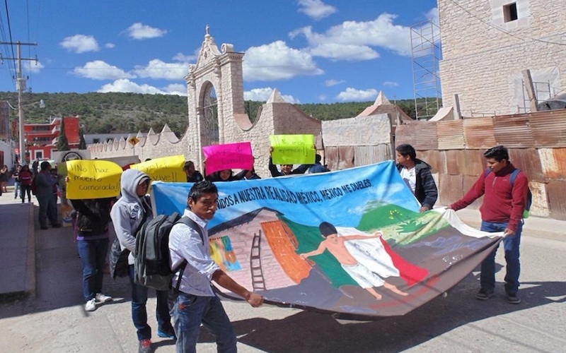 Normalistas del Istmo y Mixteca protestan por la nueva represión a estudiantes de Aytozinapa