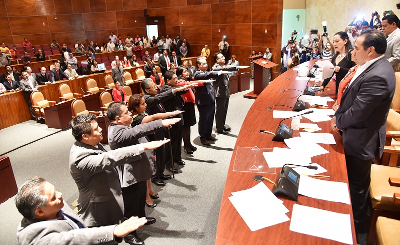 PAN asume Presidencia de la Junta de Coordinación; PRI la Mesa Directiva