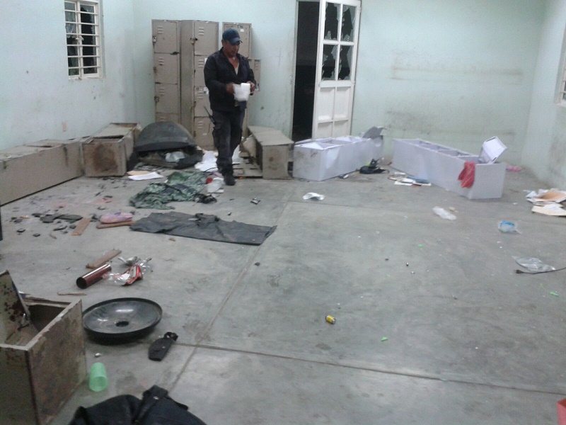 Una persona fallecida, 26 detenidos, 12 unidades quemadas y destrozos: saldo de accidente vial en Tehuantepec
