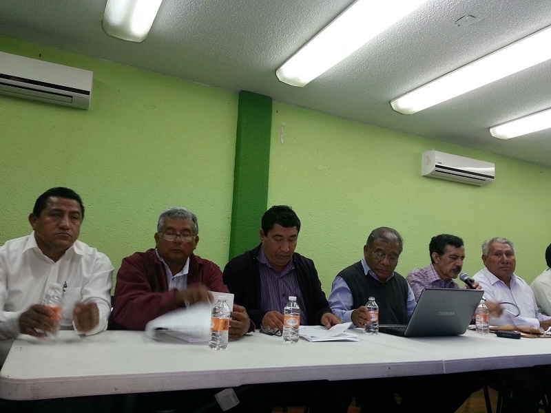 Piden diálogo a gobiernos estatal y federal, ahora ex dirigentes de la Sección 22