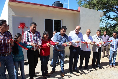 Una vivienda digna, anhelo que se vuelve realidad para trabajadores municipales: Villacaña