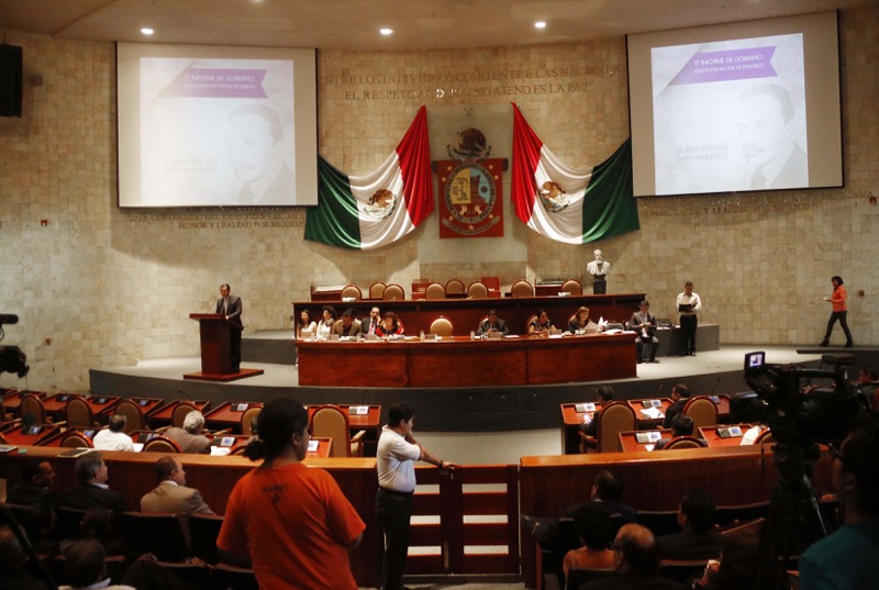 Diputados no aprueban reforma educativa, pero reprochan logros