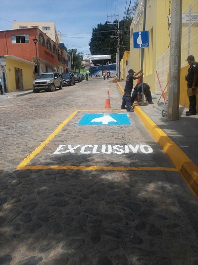 Señalizan 18 cajones de estacionamiento para mujeres en gestación