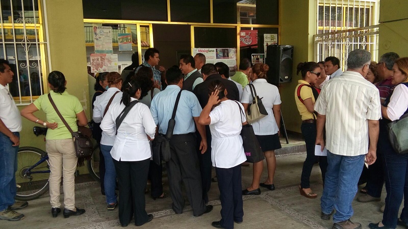 Paran labores trabajadores del Sector Salud en el Istmo